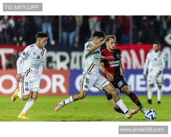 罗萨里奥足球明星的辉煌历程与成就解析 罗萨里奥足球明星的辉煌历程与成就解析