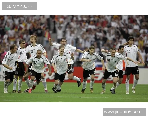 法国足球传奇人物的辉煌历程与影响力分析 法国足球传奇人物的辉煌历程与影响力分析